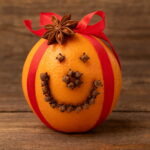 Vánoční pomeranče zdobené hřebíčkem